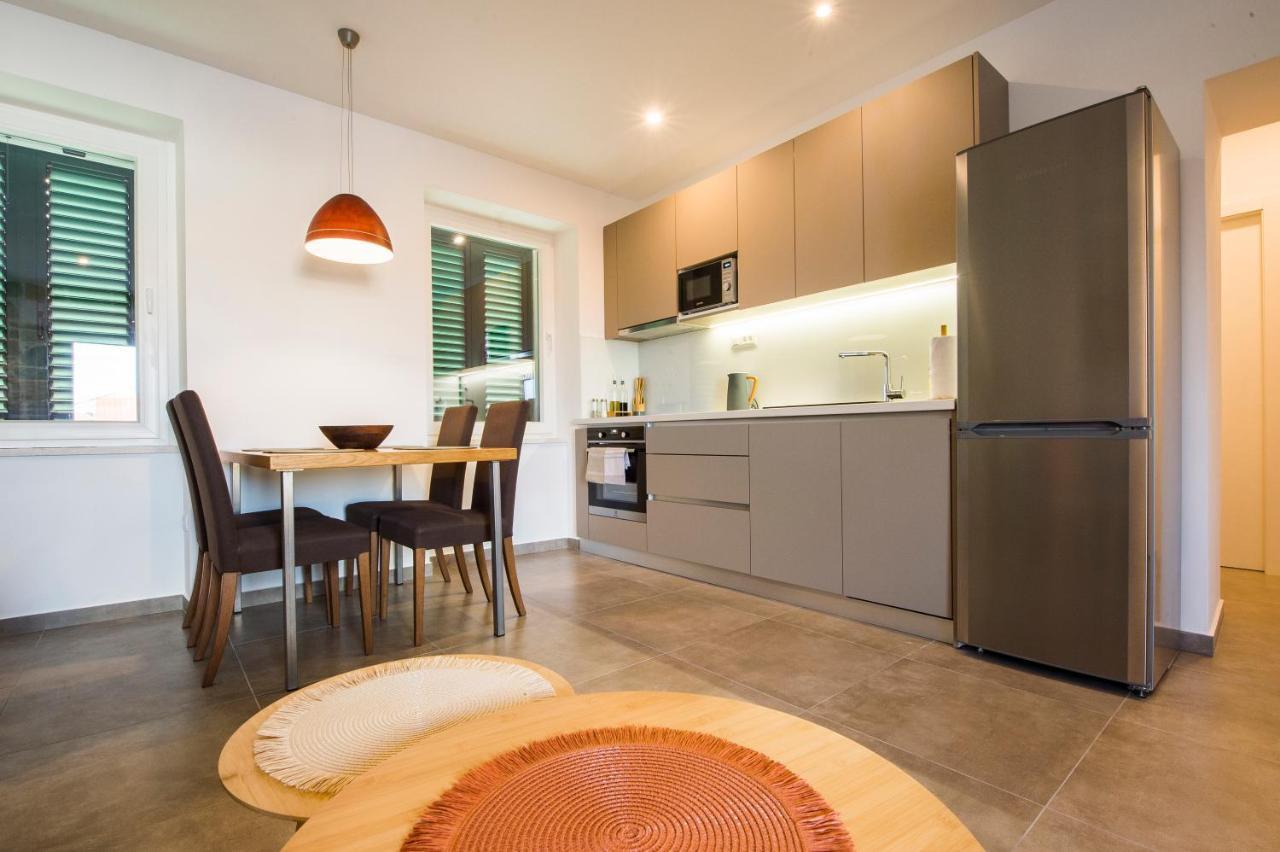 Memento - In The Heart Of Old Town Apartment
